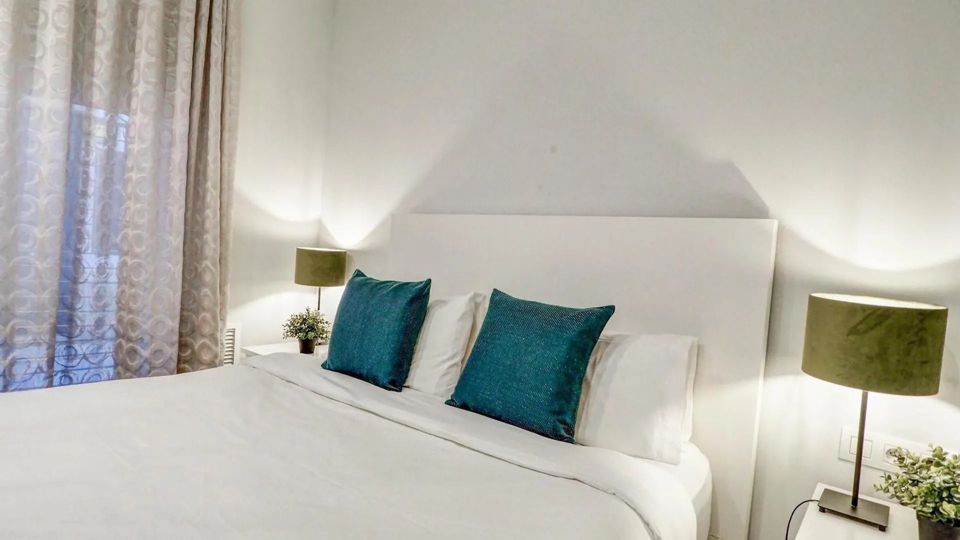 Luxe Apartment By Hello Homes Sitges 0*,